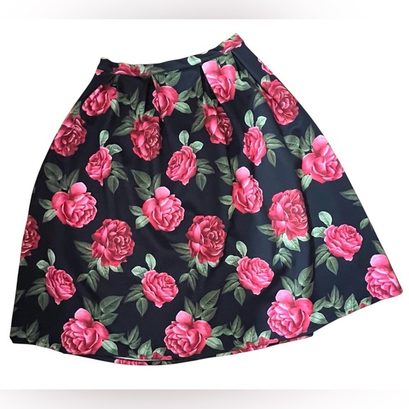 Floral Rose Black A-line Midi Skirt Retro Neoprene feel to it. Size Large - Picture 1 of 7